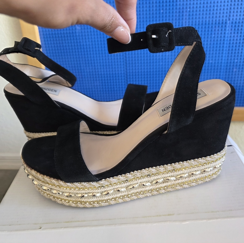 Steve Madden Black and Gold Wedge Sandals